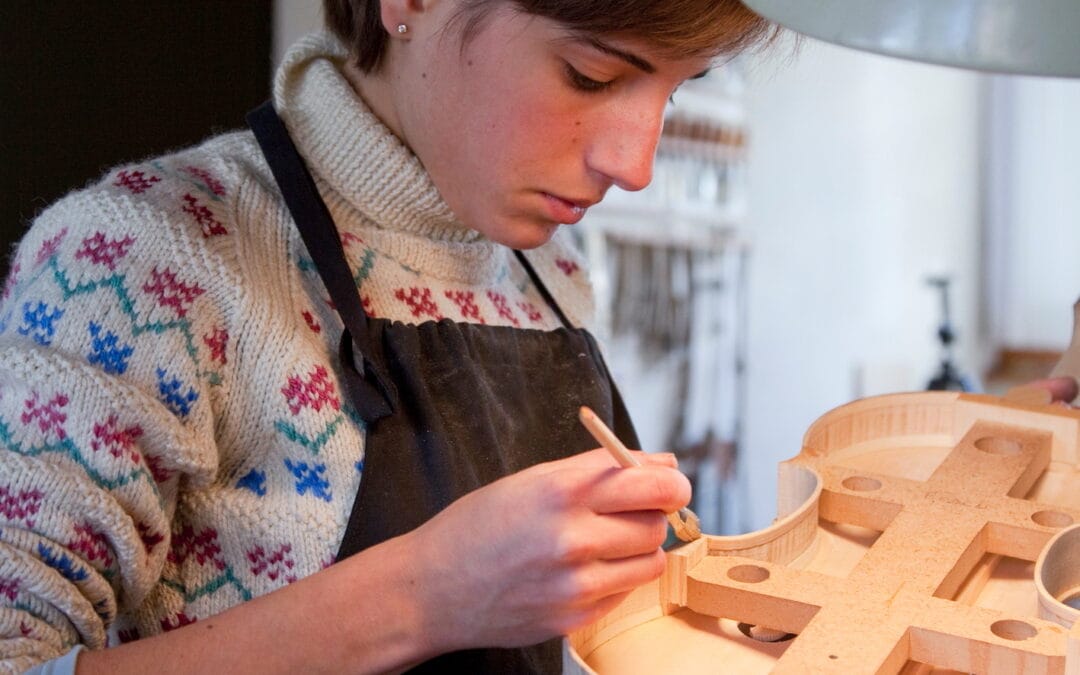 Wie kommt eigentlich die Geigenbauschule nach Brienz?