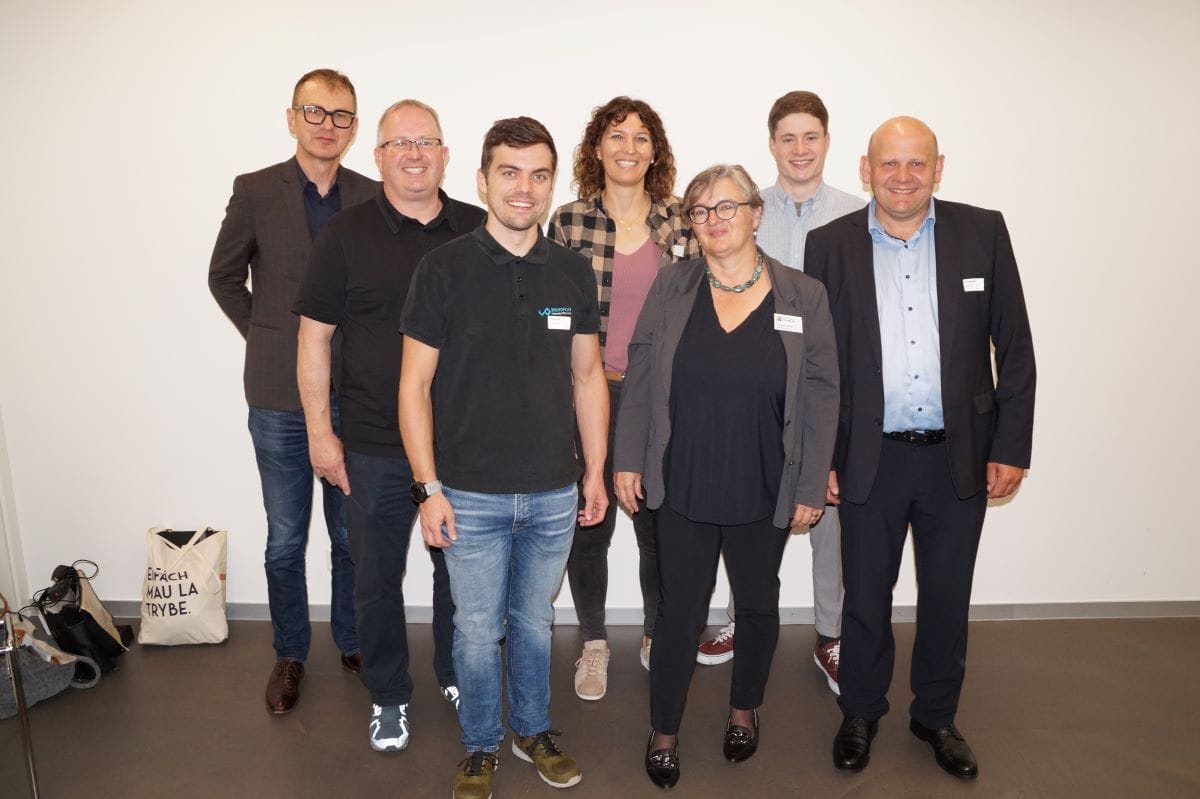 19_UrsPfenninger_UrsBruegger_PatrikInniger_BeatriceBrand_SusanneHuber_LeoGlaser_ErnstWandfluh Gruppenfoto vom Gemeindeforum 2023