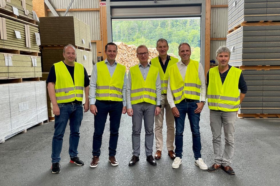 Firmenbesuch bei Dietrich Isol AG | Volkswirtschaft Berner Oberland