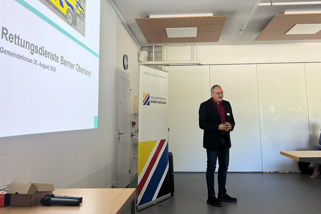 Martin HOfer, Leiter Rettungsdienste Spitäler fmi AG, am Gesundheitsforum Berner Oberland.